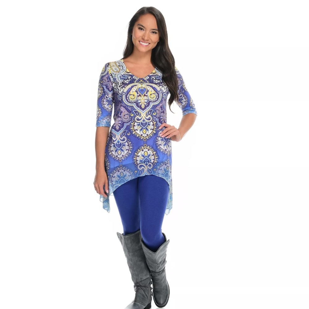 Women’s Blue One‎ World Knit & Woven Elbow Sleeve Sharkbite Top